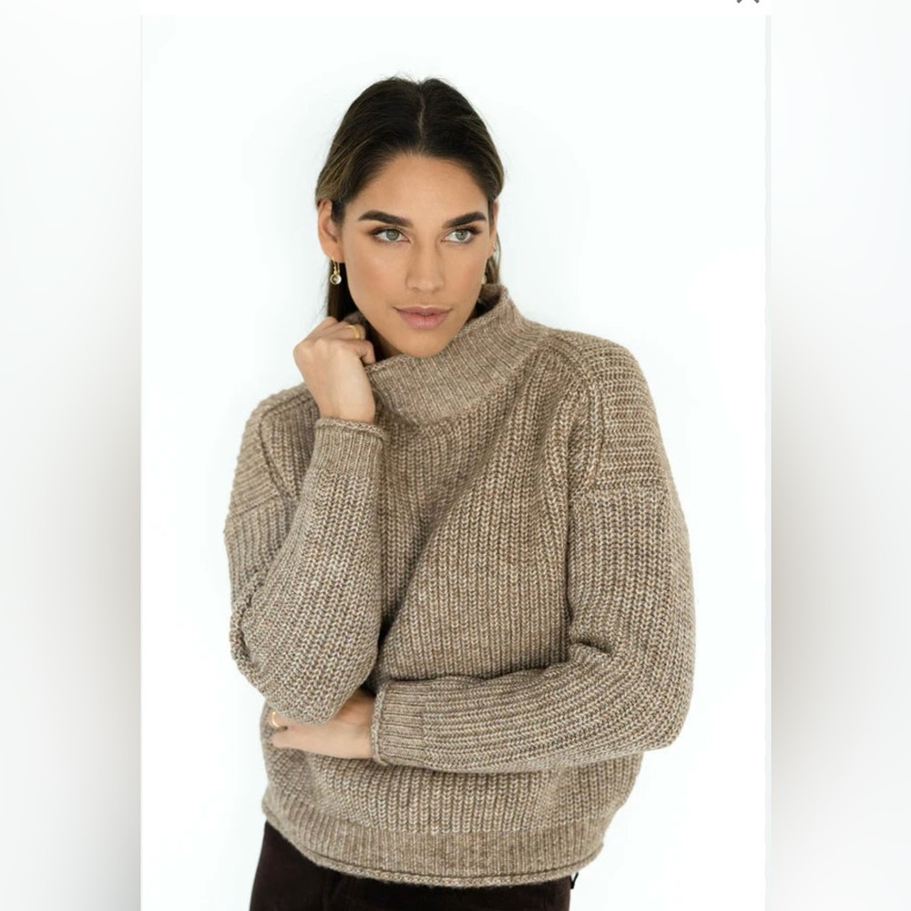 Anthropology women’s size S chunky knit loose fit mock neck sweater, beige color